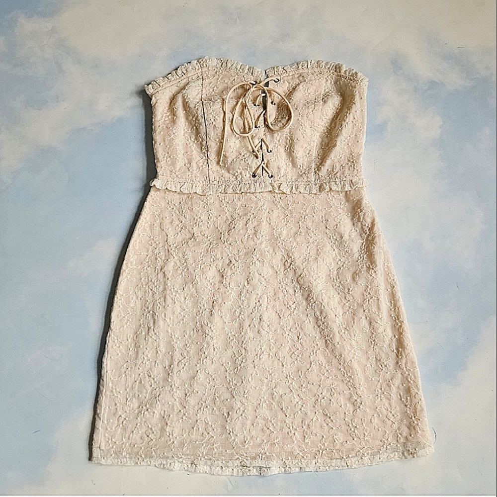 Le Lis Cream Lace Strapless Mini Dress